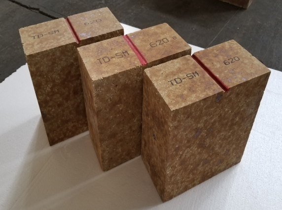 SiC-Mullite Brick